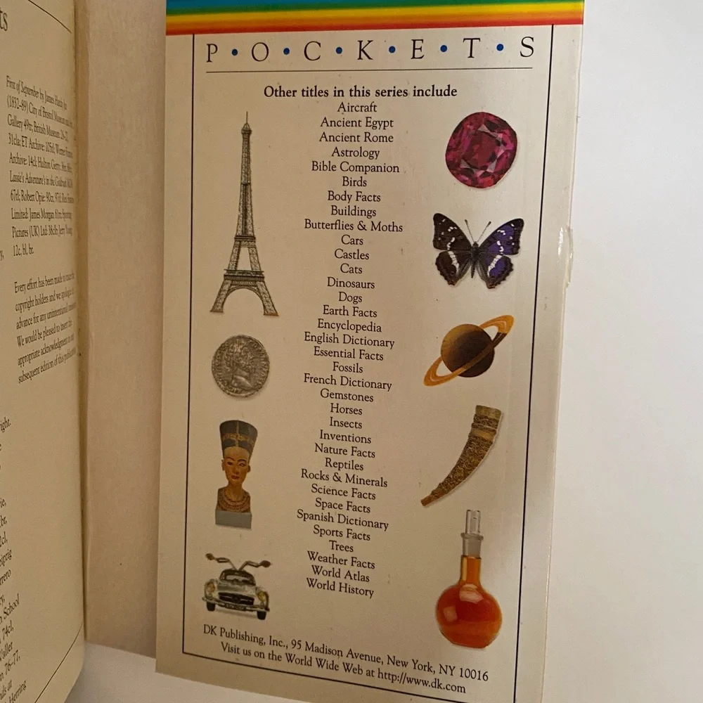 🏷️Pockets Dogs Book — White Cover